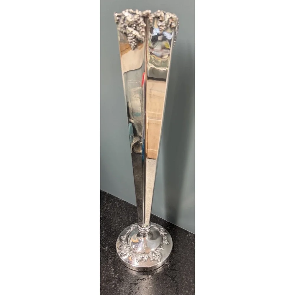 Vintage Lawrence B Smith LBS Co Silverplate 16